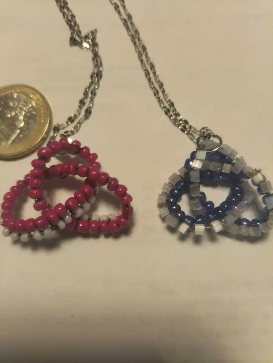 Nœud de l'Amour Perlée rose fushia et blanc